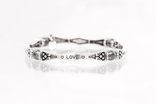 LOVE -ajatuskoru (A2)